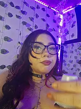 Snapshot of MegXo chatting on November 2025 07:52:01 AM MegXo online show from November 2025 07:52:01 AM