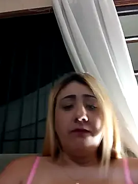 melissinhaa37 online show from September 2025 11:10:02 PM