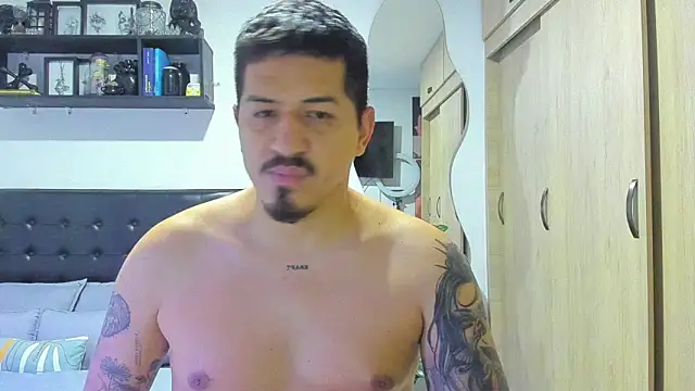 Arnolwilliams online show from October 2025 12:21:02 AM