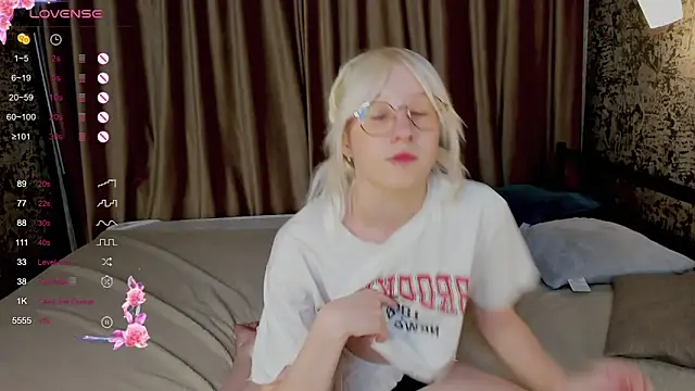 AlettaEve online show from September 2025 03:14:01 PM