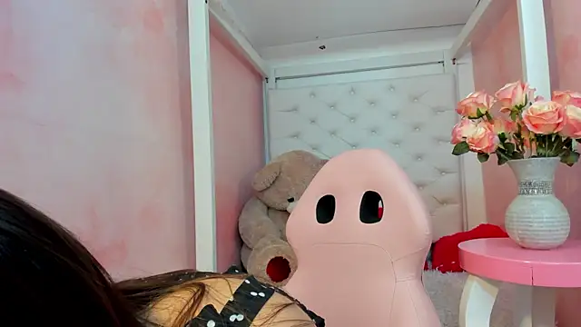 celeste hot   online show from October 2025 04:10:01 AM