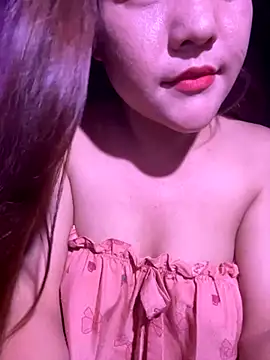 Trang-cute18 online show from September 2025 04:54:01 PM