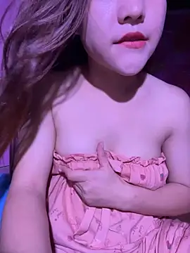 Trang-cute18 online show from September 2025 02:48:02 AM