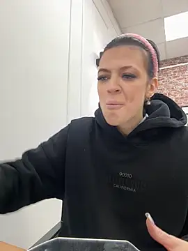 Snapshot of EmmaStarkk chatting on September 2025 04:29:01 AM EmmaStarkk online show from September 2025 04:29:01 AM