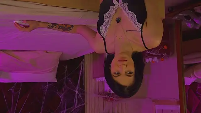 Snapshot of EmmaStarkk chatting on October 2025 11:36:01 AM EmmaStarkk online show from October 2025 11:36:01 AM