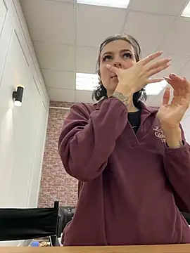 Snapshot of EmmaStarkk chatting on November 2025 11:31:02 AM EmmaStarkk online show from November 2025 11:31:02 AM