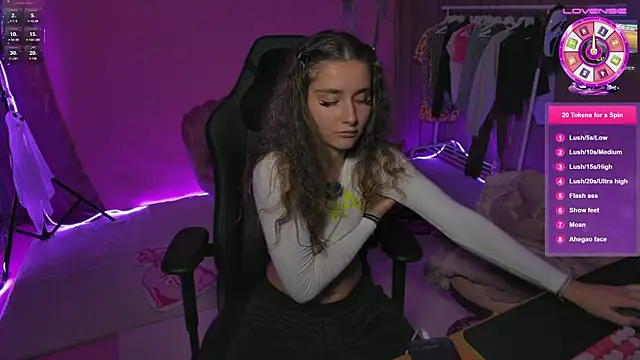 kaylaxsweet online show from November 2025 07:58:01 PM