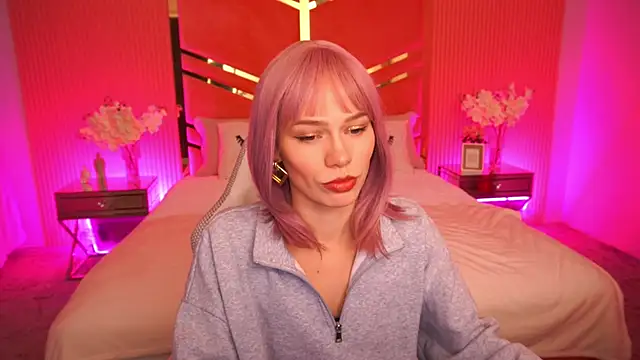 Snapshot of ShyySiren chatting on October 2025 07:17:02 AM ShyySiren online show from October 2025 07:17:02 AM