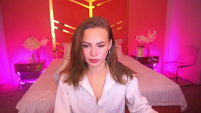 Snapshot of ShyySiren chatting on November 2025 08:27:02 AM ShyySiren online show from November 2025 08:27:02 AM