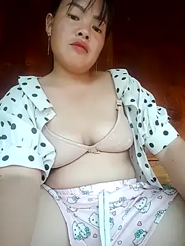 Snapshot of emilyzz chatting on October 2025 02:44:01 AM emilyzz online show from October 2025 02:44:01 AM