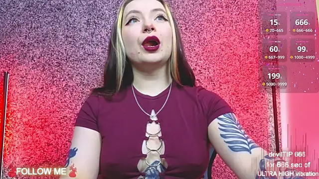 Snapshot of CarolinaReaperr chatting on November 2025 01:21:02 PM CarolinaReaperr online show from November 2025 01:21:02 PM