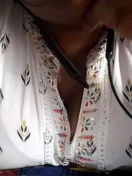 Snapshot of lickcandy chatting on November 2025 07:33:02 AM lickcandy online show from November 2025 07:33:02 AM