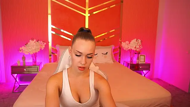SweetAngellic online show from September 2025 01:44:02 PM