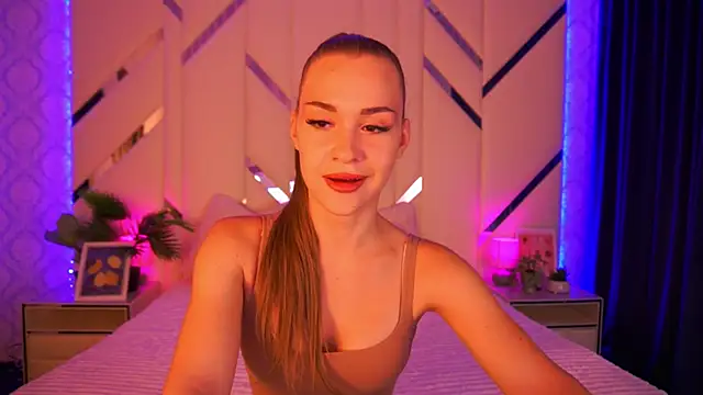 SweetAngellic online show from September 2025 12:32:01 PM