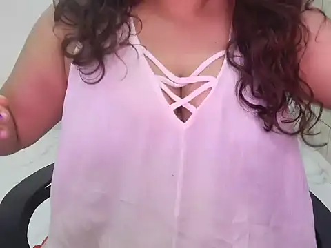 Snapshot of _Ameera_ chatting on November 2025 03:14:02 PM Ameera online show from November 2025 03:14:02 PM