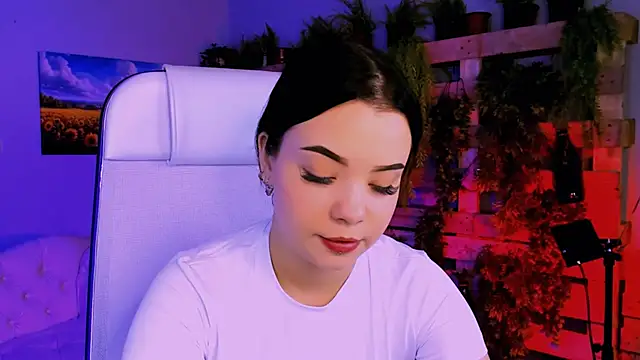 Snapshot of leslierowe_ chatting on October 2025 07:58:02 PM leslierowe online show from October 2025 07:58:02 PM