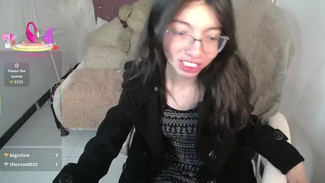 alllyson  online show from October 2025 08:39:02 PM