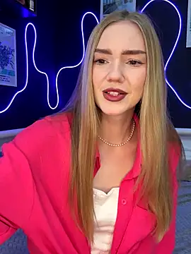 Snapshot of MilaMoone chatting on October 2025 10:36:01 AM MilaMoone online show from October 2025 10:36:01 AM