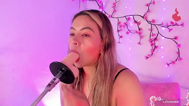 chubbyZoe online show from October 2025 02:37:02 PM