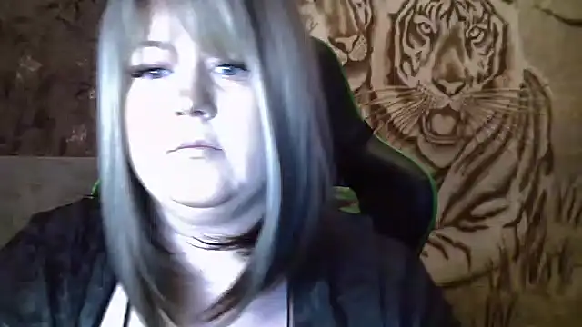 Snapshot of YuliiaSan chatting on October 2025 02:56:01 PM YuliiaSan online show from October 2025 02:56:01 PM