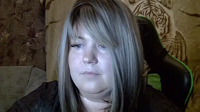 Snapshot of YuliiaSan chatting on October 2025 07:43:01 PM YuliiaSan online show from October 2025 07:43:01 PM