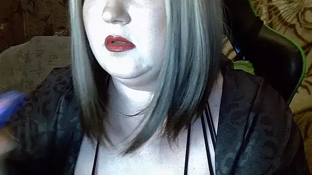 Snapshot of YuliiaSan chatting on October 2025 09:02:01 PM YuliiaSan online show from October 2025 09:02:01 PM