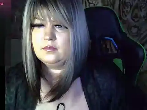 Snapshot of YuliiaSan chatting on November 2025 07:06:02 AM YuliiaSan online show from November 2025 07:06:02 AM