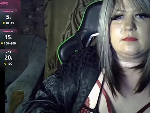 Snapshot of YuliiaSan chatting on November 2025 03:11:02 PM YuliiaSan online show from November 2025 03:11:02 PM