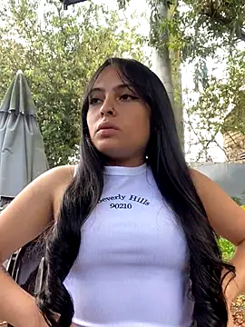 Snapshot of Karla_1-2 chatting on November 2025 08:09:02 PM Karla 1-2 online show from November 2025 08:09:02 PM