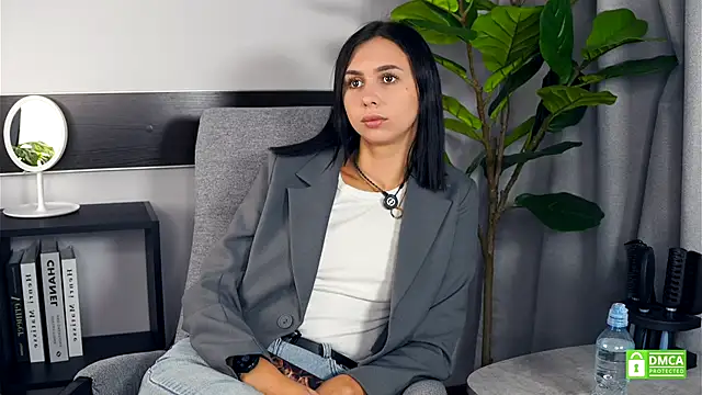 Snapshot of AvaNewhart chatting on September 2025 08:27:01 AM AvaNewhart online show from September 2025 08:27:01 AM