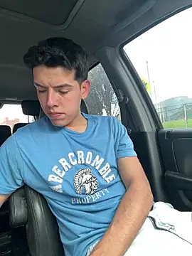 mattebret11 online show from September 2025 04:54:02 PM