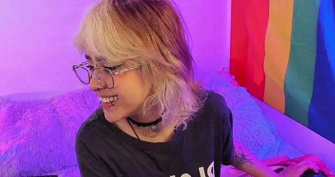 NekoWaifu online show from October 2025 01:08:01 PM