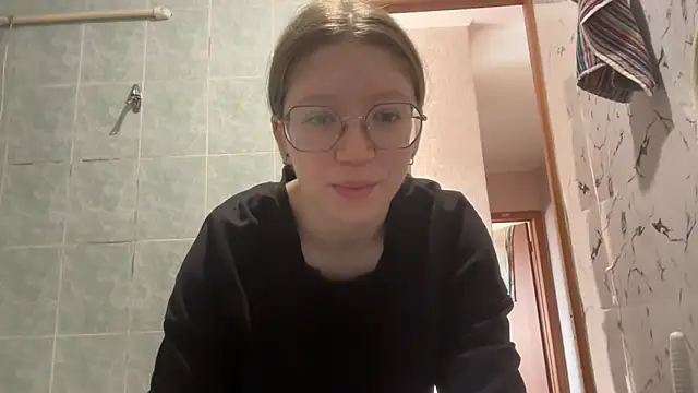 MargarettNewbie online show from September 2025 04:57:02 AM