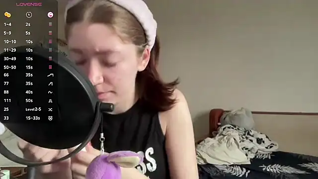 MargarettNewbie online show from October 2025 04:35:02 AM