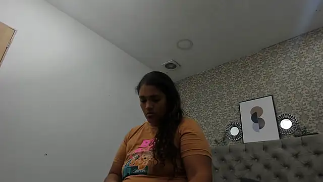 Hanna Marshall  online show from October 2025 11:25:01 AM