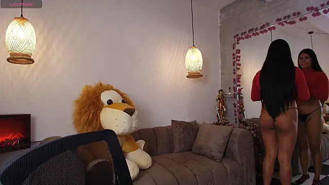 Cristal DIM online show from October 2025 02:17:02 PM