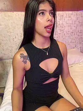 Snapshot of Ambersfoxx chatting on November 2025 02:16:02 PM Ambersfoxx online show from November 2025 02:16:02 PM