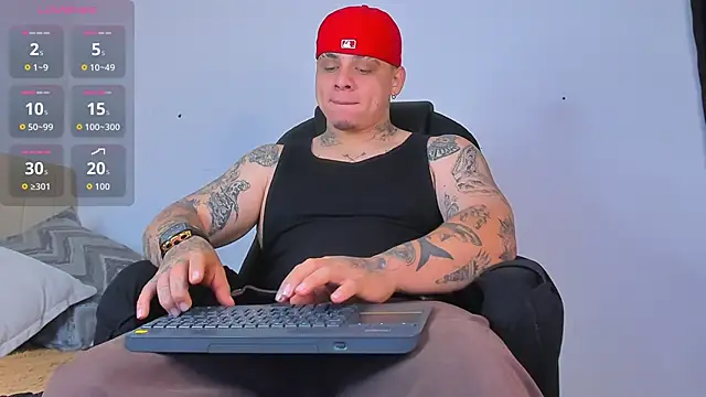 Snapshot of denis_munera chatting on October 2025 11:05:02 AM denis munera online show from October 2025 11:05:02 AM