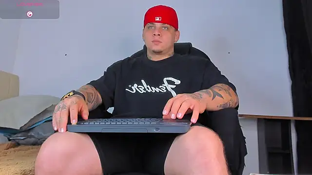 Snapshot of denis_munera chatting on October 2025 10:56:02 AM denis munera online show from October 2025 10:56:02 AM