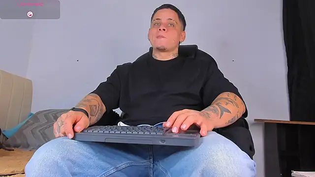 Snapshot of denis_munera chatting on October 2025 09:29:02 AM denis munera online show from October 2025 09:29:02 AM