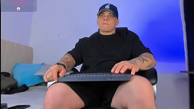 Snapshot of denis_munera chatting on October 2025 10:05:02 AM denis munera online show from October 2025 10:05:02 AM