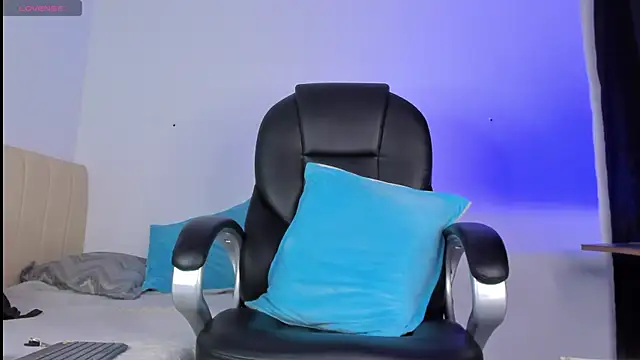 Snapshot of denis_munera chatting on October 2025 03:56:02 PM denis munera online show from October 2025 03:56:02 PM