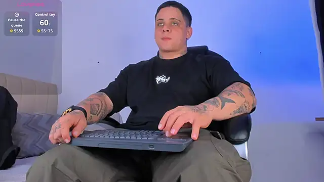 Snapshot of denis_munera chatting on October 2025 10:34:02 AM denis munera online show from October 2025 10:34:02 AM