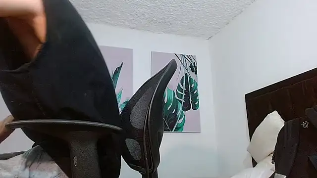 Snapshot of jaico_santos chatting on October 2025 10:43:02 PM jaico santos online show from October 2025 10:43:02 PM