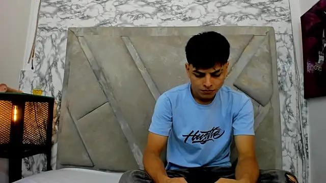 Logan Jhonson online show from November 2025 02:22:01 AM