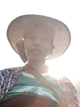 Snapshot of donna-bae chatting on October 2025 12:23:01 AM donna-bae online show from October 2025 12:23:01 AM