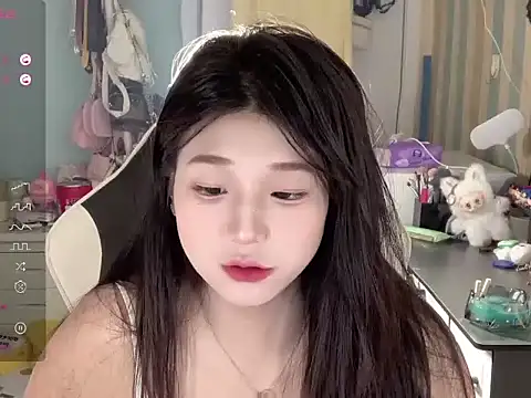 QiQi--77 online show from September 2025 01:01:01 PM