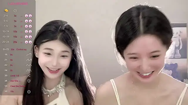 QiQi--77 online show from September 2025 04:30:01 PM