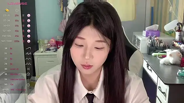 QiQi--77 online show from September 2025 01:13:01 PM