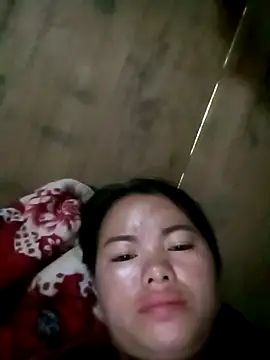 emly-xinh18 online show from September 2025 02:50:02 AM